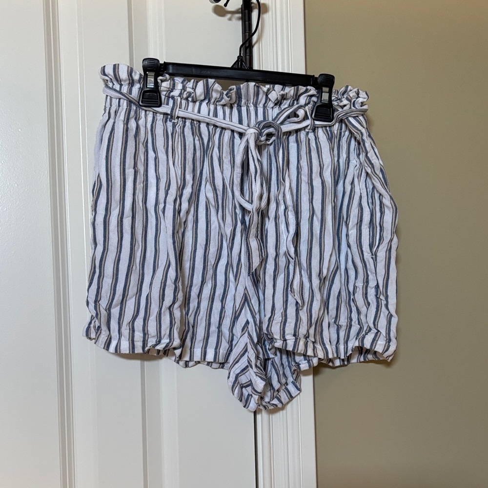 Striped Paperbag Waist Women’s Shorts - White & Black